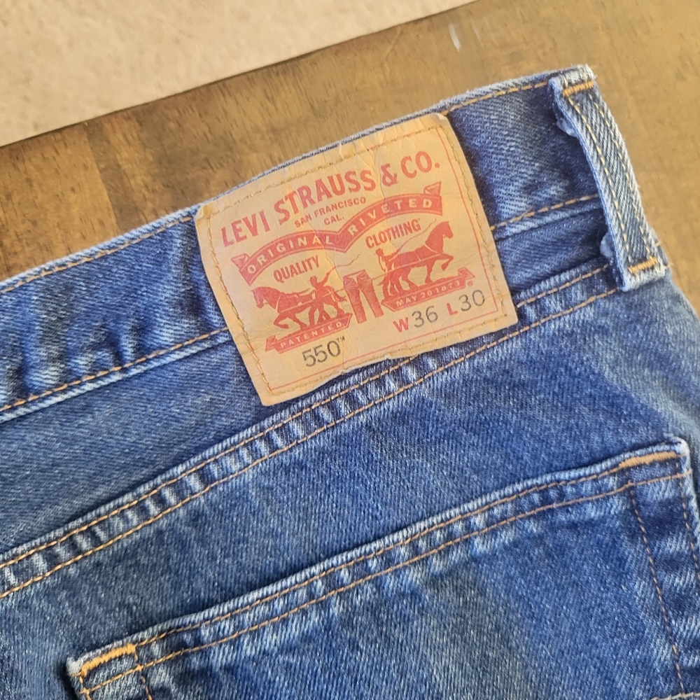 Levis 550 Relaxed Fit jeans 36 x 30